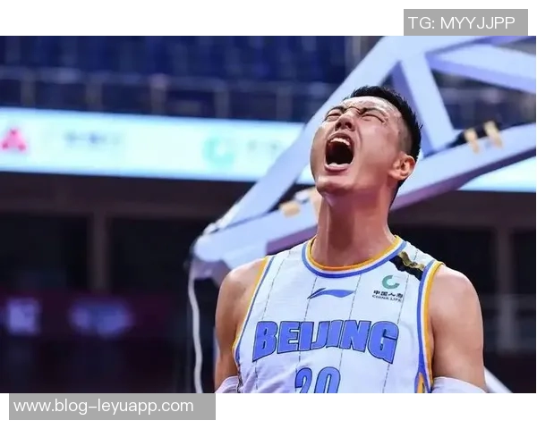 翟晓川小腿肌肉拉伤北京队紧急召回发展联盟球员范依铭补充阵容 翟晓川小腿肌肉拉伤北京队紧急召回发展联盟球员范依铭补充阵容