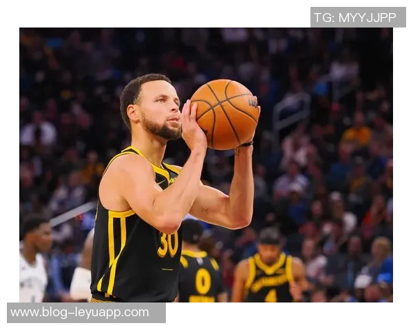 邓利维:库里在勇士就有争冠希望球队重建遥遥无期 邓利维:库里在勇士就有争冠希望球队重建遥遥无期