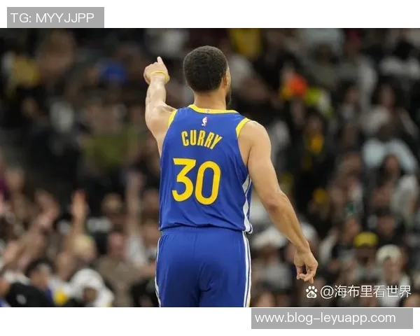 库里37岁302天创纪录单场至少25分10助攻并命中5个三分球成为最年长后卫 库里37岁302天创纪录单场至少25分10助攻并命中5个三分球成为最年长后卫